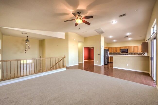 Building Photo - "Embrace Comfort and Style: Spacious 3-Bed...