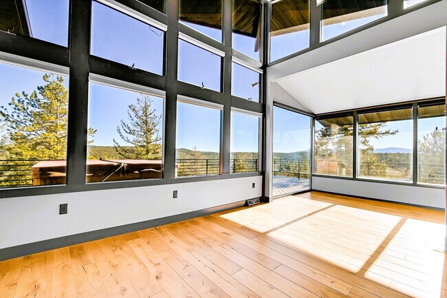 Building Photo - 11845 US Hwy 285