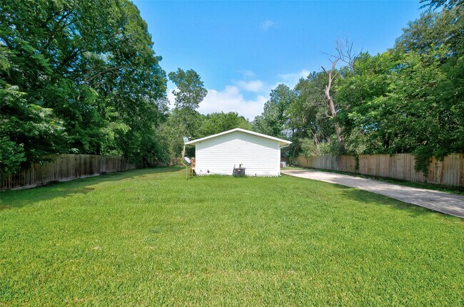 Building Photo - 13703 Segrest Dr