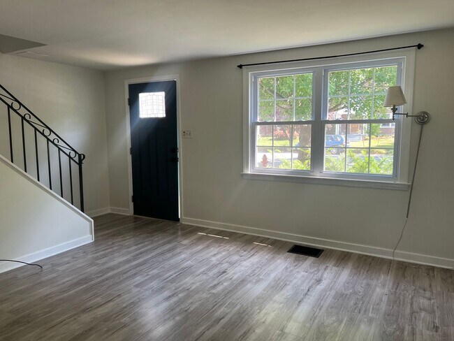 Building Photo - Coming Soon! Beautiful 3bd 1ba Lancaster semi-detached Home