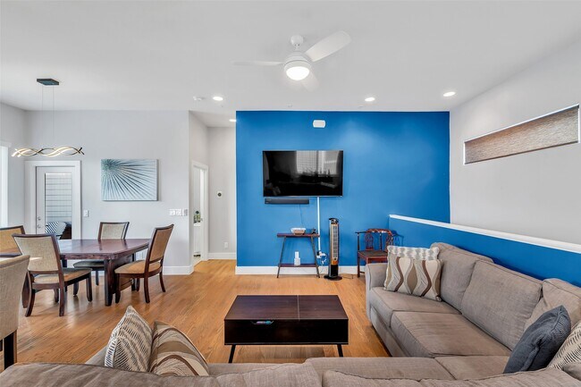 Building Photo - 5021 Nichols St