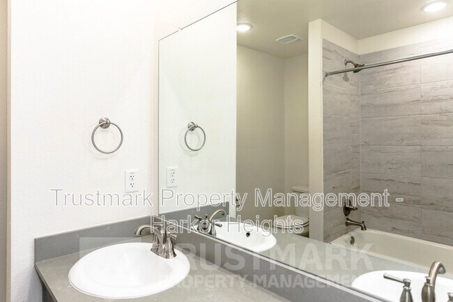 Building Photo - 2329 Alterman Dr