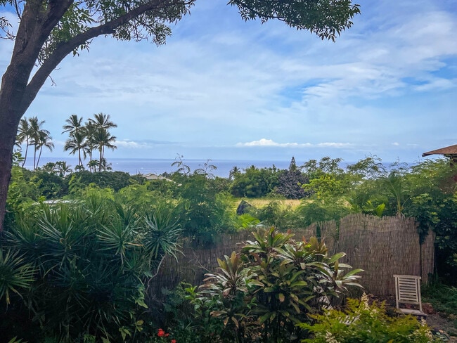 Building Photo - 628 Mililani Pl