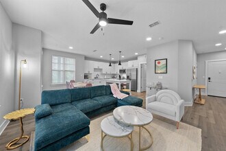 Building Photo - 11830 Buckfield Cir