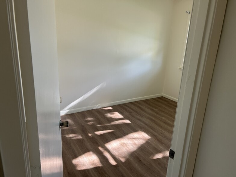 Building Photo - 115 Salter Rd