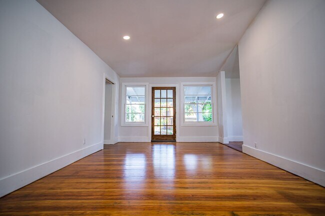Building Photo - Home for Rent
