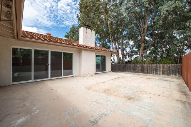 Building Photo - Newly Renovated Home in Bonita!