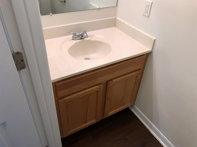 Building Photo - 5523 Ashleigh Park Dr