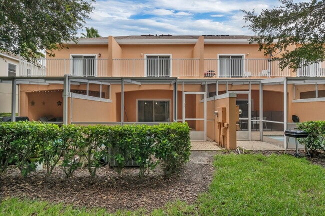 Building Photo - 3-Bedroom Townhome with Private Pool | Mas...