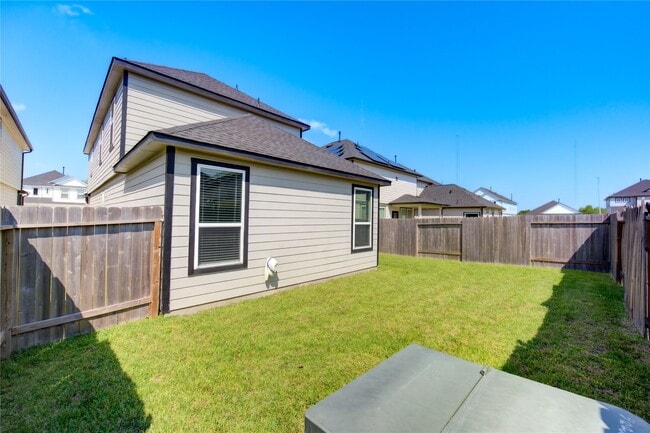 Building Photo - 2215 Emerald Diamond Ct