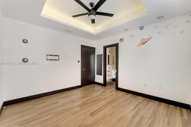 Building Photo - 15315 SW 84th Ave