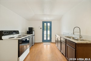 Building Photo - 123 Rodena St