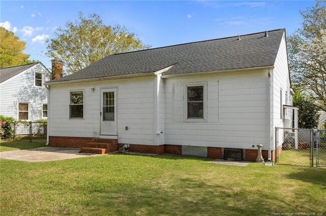 Building Photo - 813 McPherson Ave