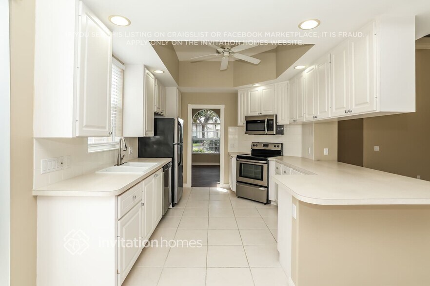 Building Photo - 8341 Dominica Pl