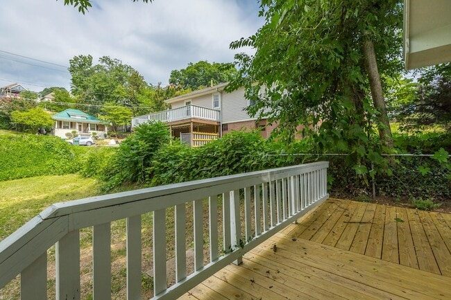 Building Photo - 671 Tremont Pl