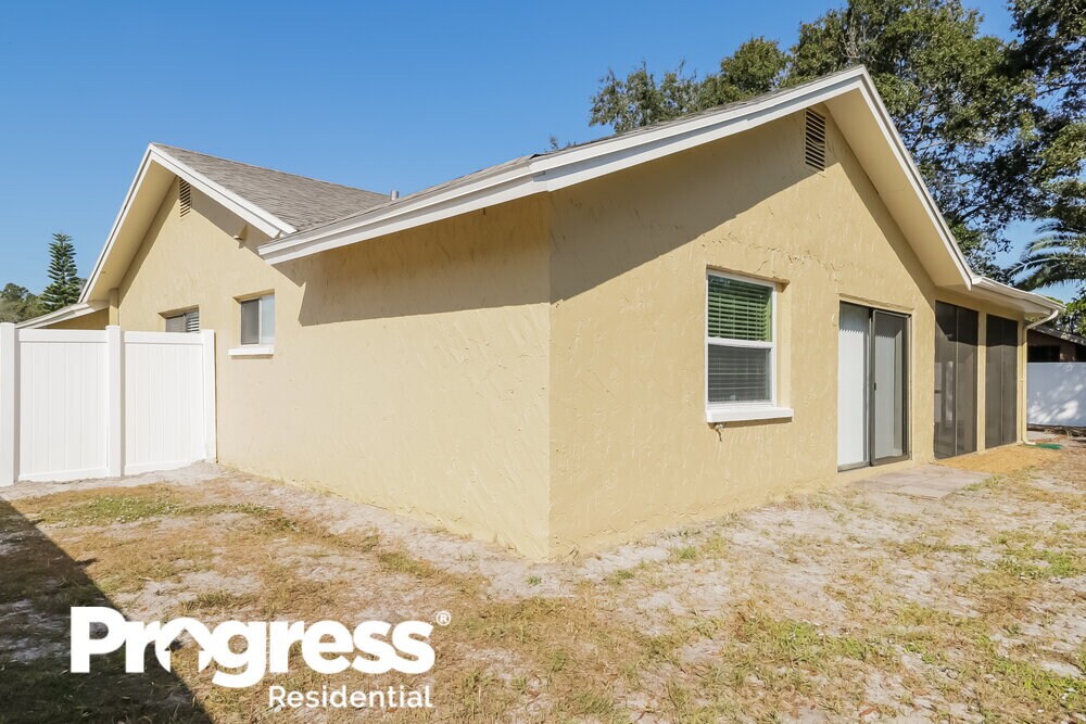 Building Photo - 13700 Whitby Rd