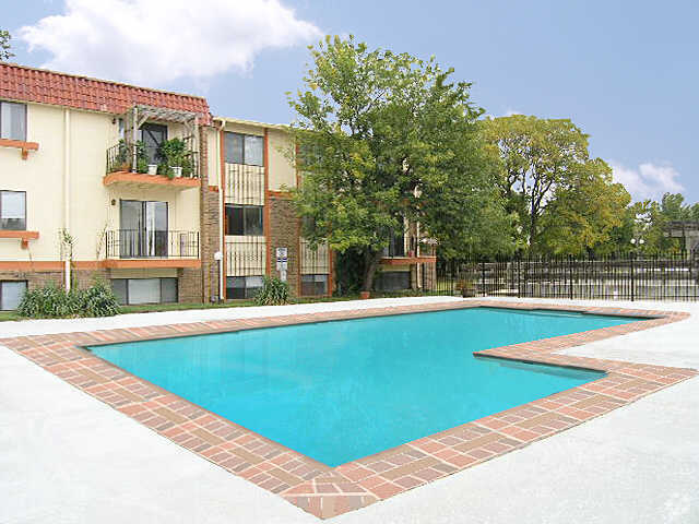 Primary Photo - Villa Del Mar Apartments