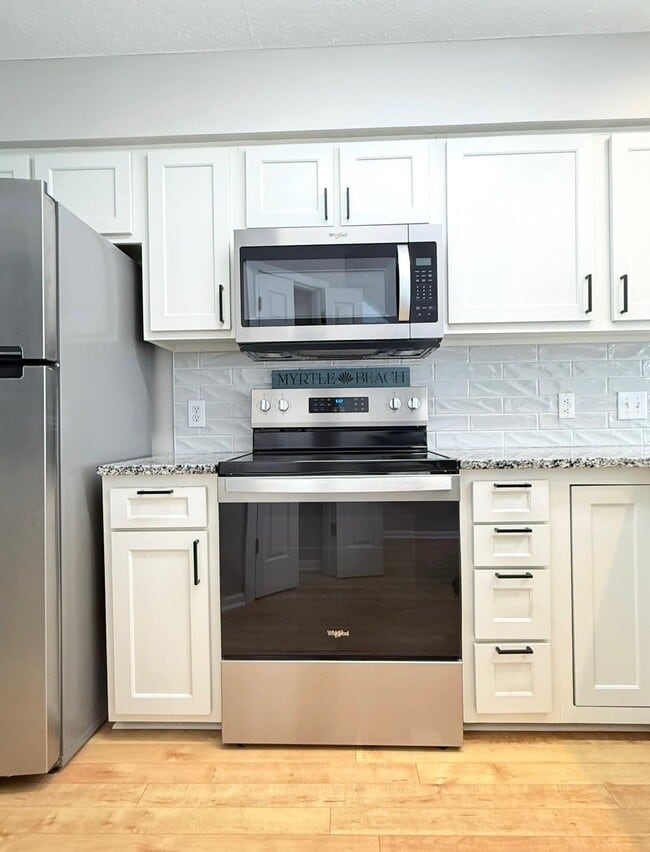 Building Photo - 517 White River Dr