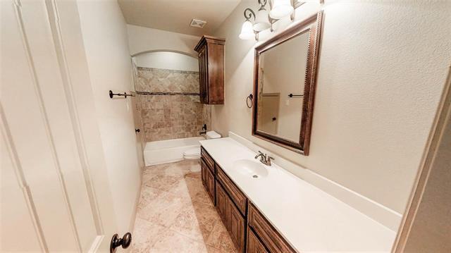 Building Photo - 941 Lake Meadow Ln