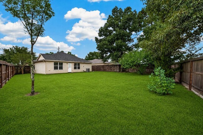 Building Photo - 16299 Hidden Deer Ln