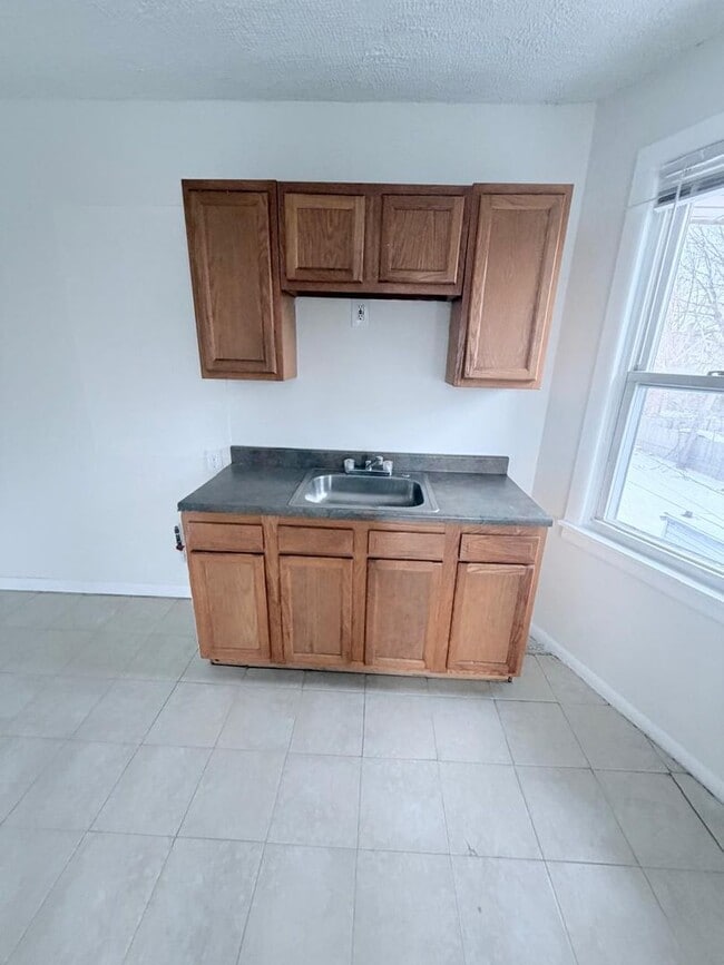 Building Photo - 4004 Storer Ave