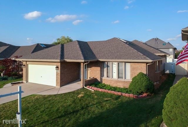 Building Photo - 4 br, 3 bath House - 10837 Lorel Avenue