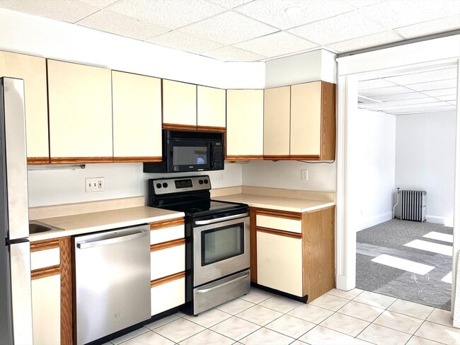 Building Photo - 444 Broadway