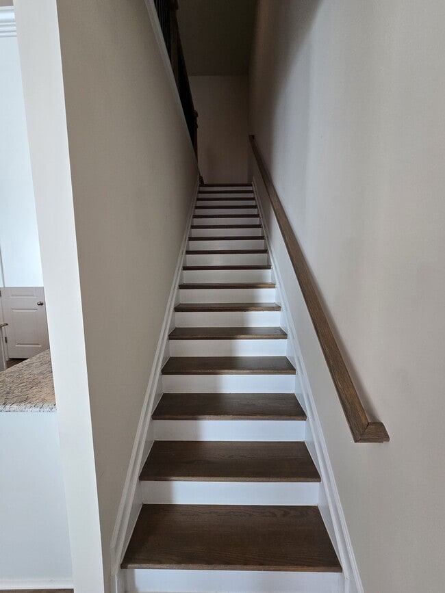 Building Photo - 865 Falls Grove Trl