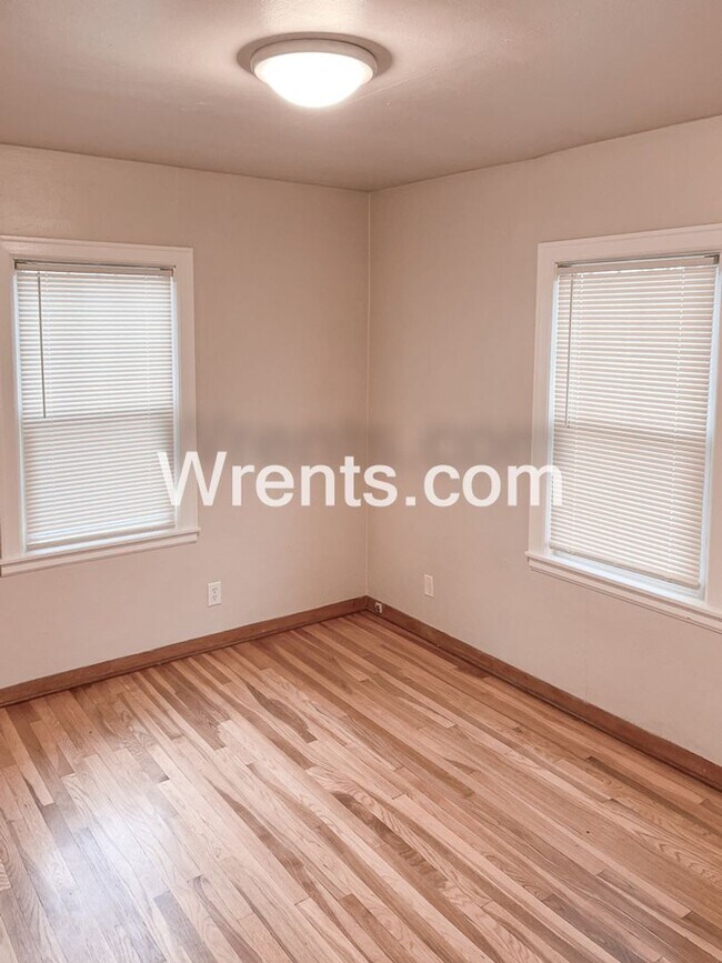 Building Photo - New home is a