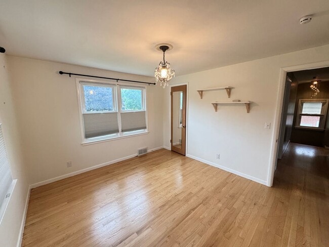 Building Photo - Adorable two story home