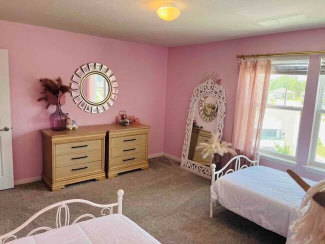 Building Photo - 30572 Thunderbird Dr