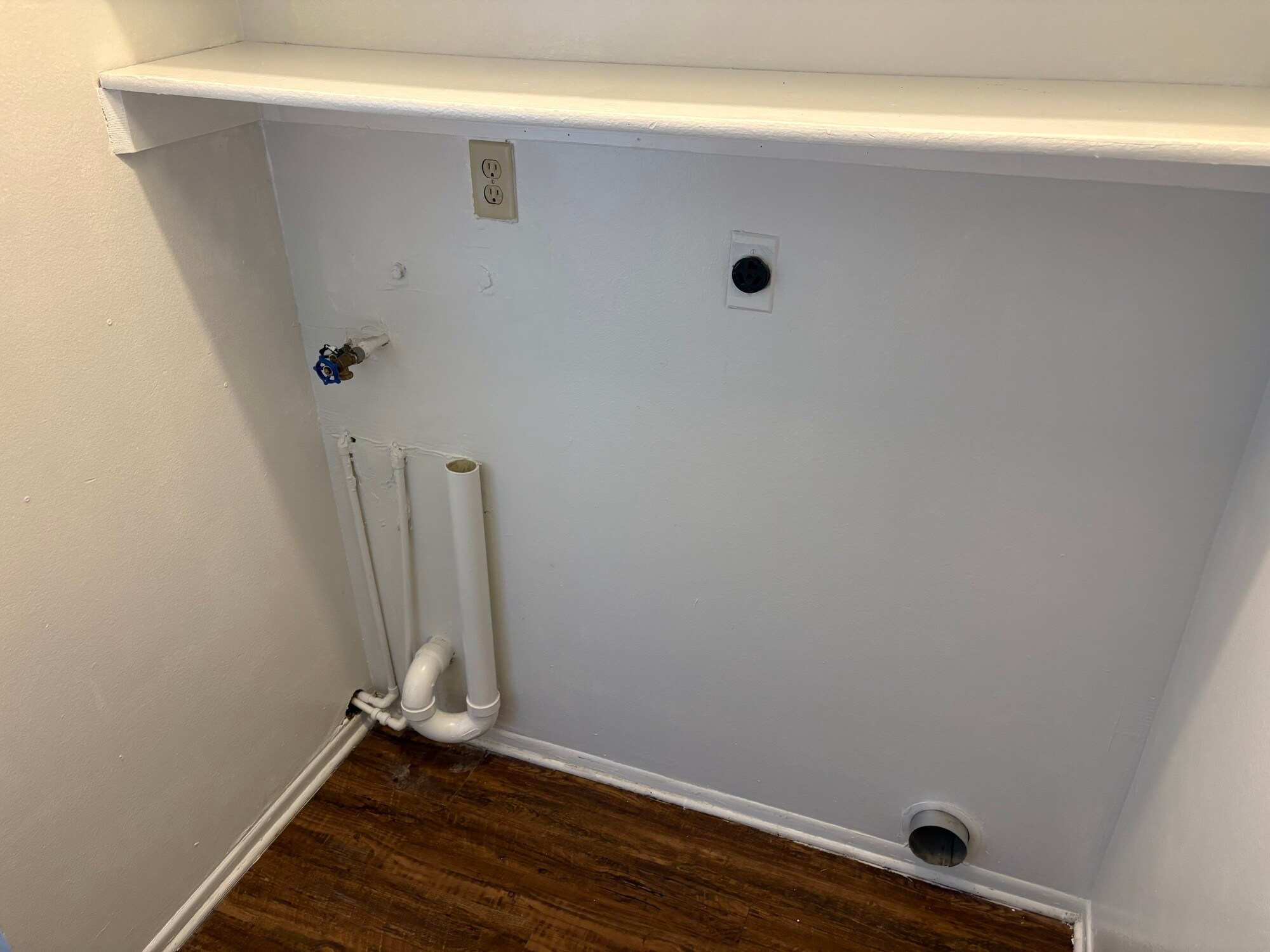 Building Photo - 2410 S San Gully Rd