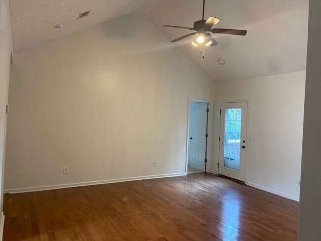 Building Photo - 940 Sandstone Ln