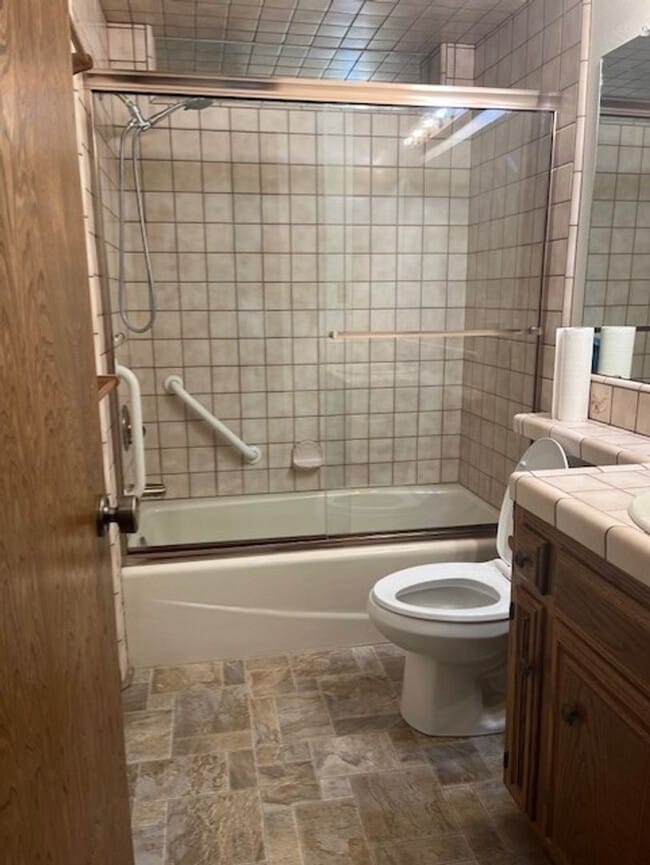 Building Photo - Amazing Mountain Views...