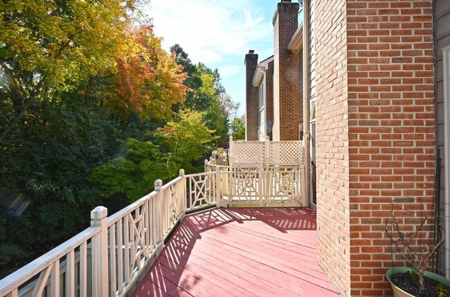 Building Photo - 2143 Wolftrap Ct