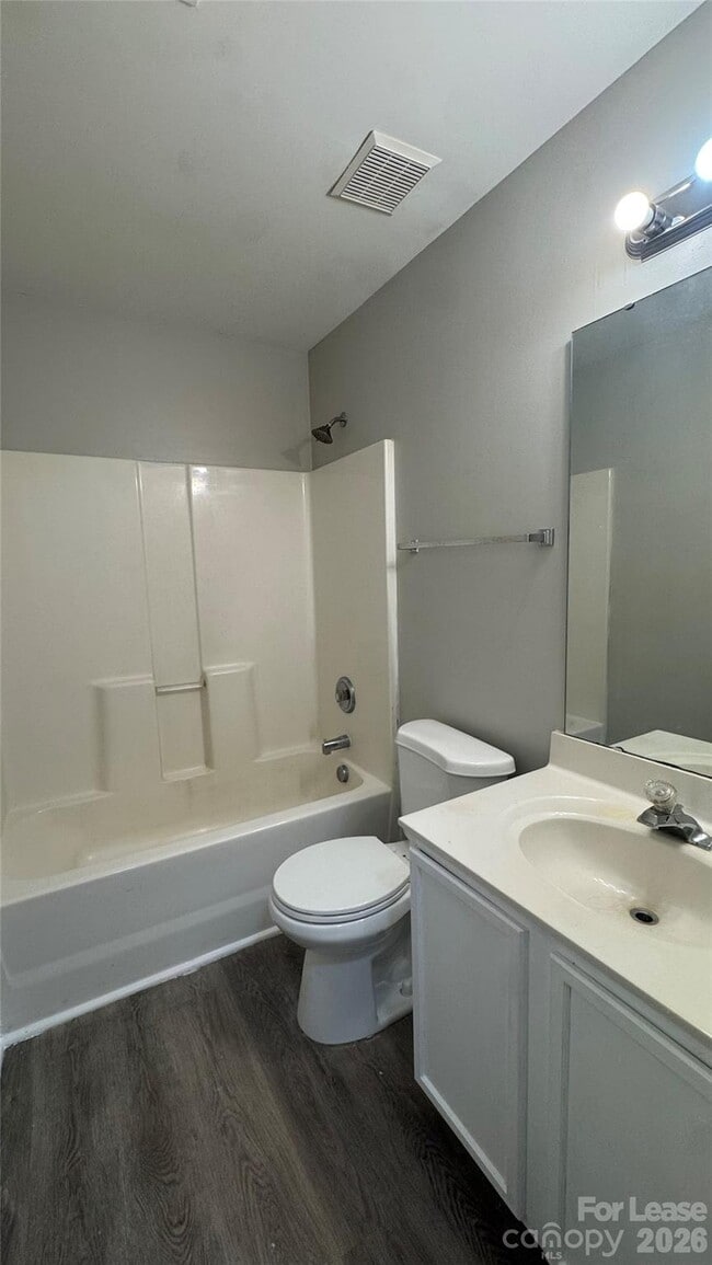 Building Photo - 4913 Hopewood Ln