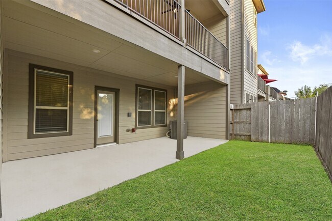 Building Photo - 2123 Sequoia Woods Dr