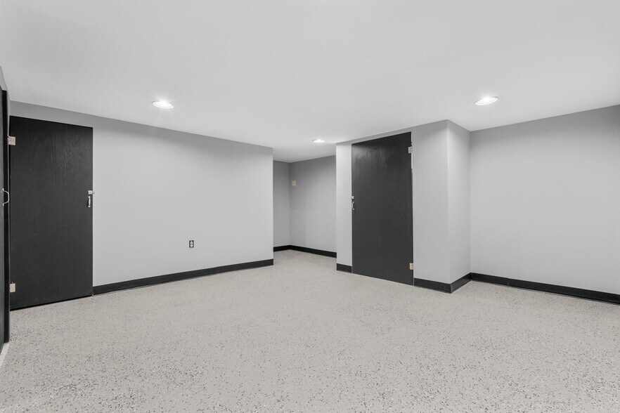 Building Photo - 75 Saltonstall Pky