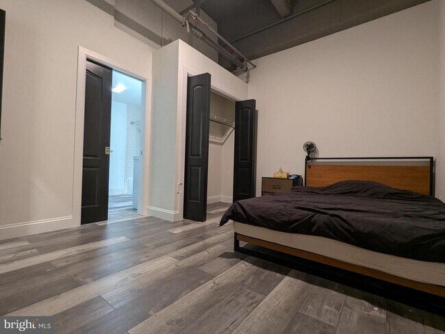 Building Photo - 511 N Broad St