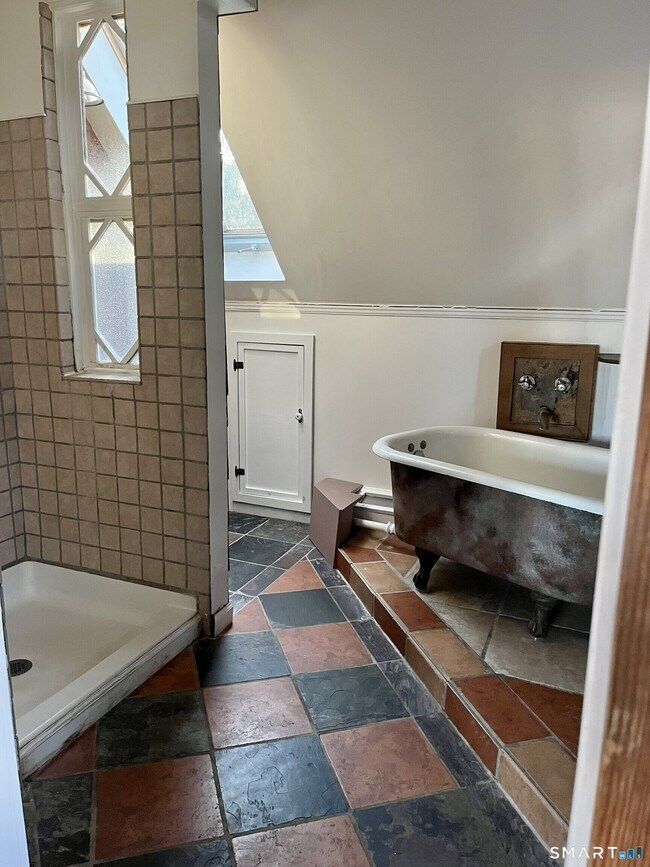 Building Photo - 3 Fox Run