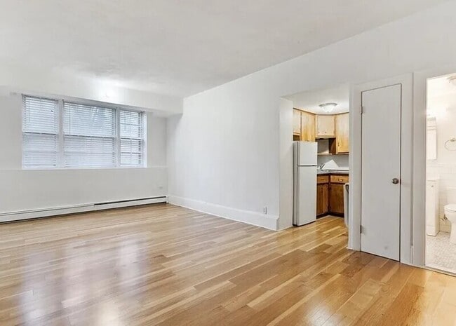 Building Photo - 50 Follen St