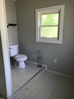 Building Photo - Large 3 bedroom home