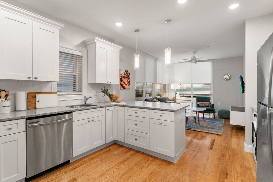 Building Photo - 86 Marine Rd