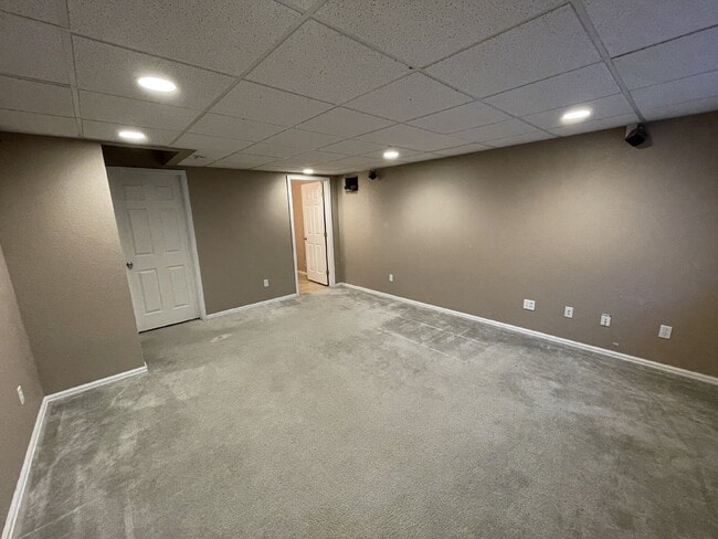 Building Photo - Lovely 3 Bed 3 Bath Home in Cherry Creek School District!