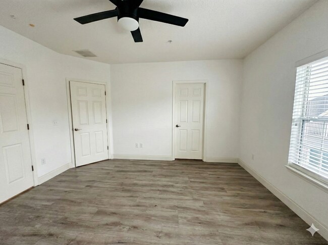 Building Photo - 416 Blue Bayou Ln