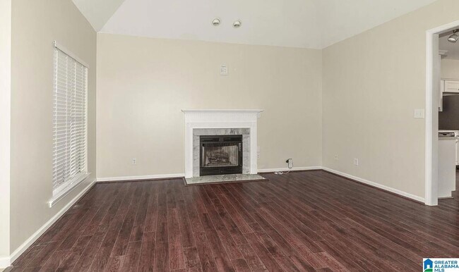 Building Photo - 115 Charlton Ln