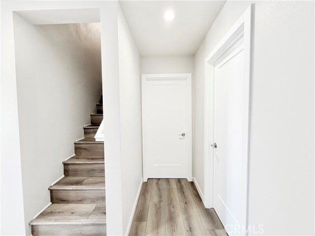 Building Photo - 401 W Erna Ave