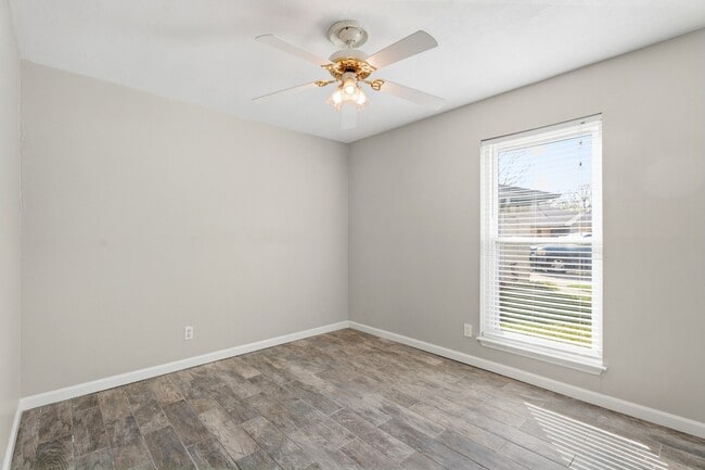 Building Photo - 3214 White Sail