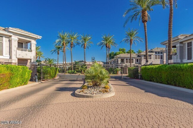 Building Photo - 15221 N Clubgate Dr