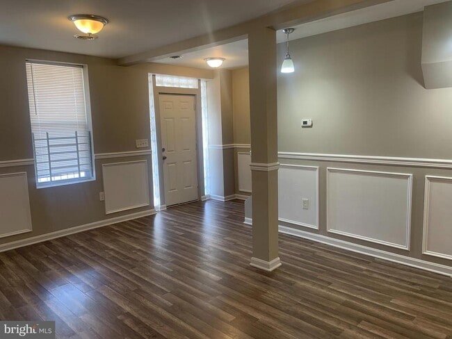 Building Photo - 2504 W Franklin St